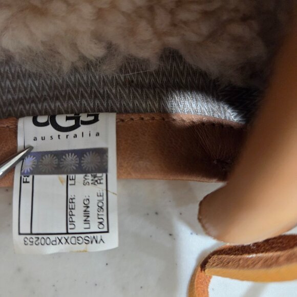 Ugg Duck Shoes Women's Size 6 Leather/Patent Leather Ashdale Tan Off White - Picture 8 of 12